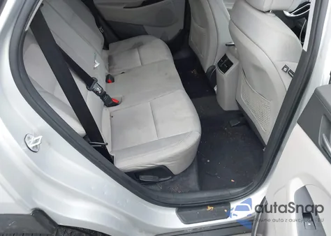2018 Hyundai Tucson Value z USA, uszkodzony, nr VIN KM8J3CA29JU639822
